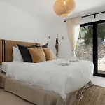 Vila Vivi Homes - Olivia - Sea View - Private Pool - Garden - Bbq