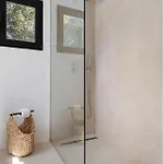 Vivi Homes - Olivia - Sea View - Private Pool - Garden - Bbq Vila