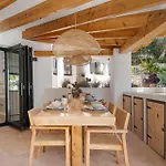 Vivi Homes - Olivia - Sea View - Private Pool - Garden - Bbq