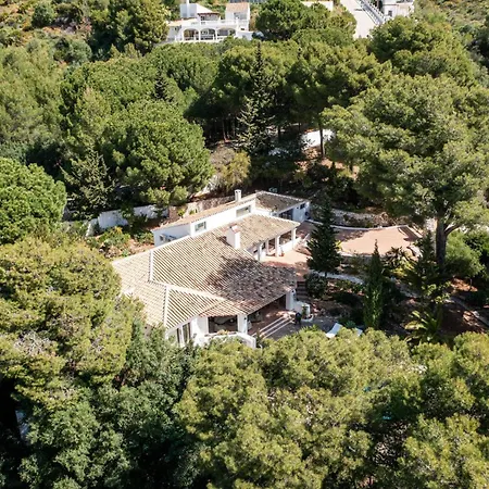 Vivi Homes - Olivia - Sea View - Private Pool - Garden - Bbq Vila *