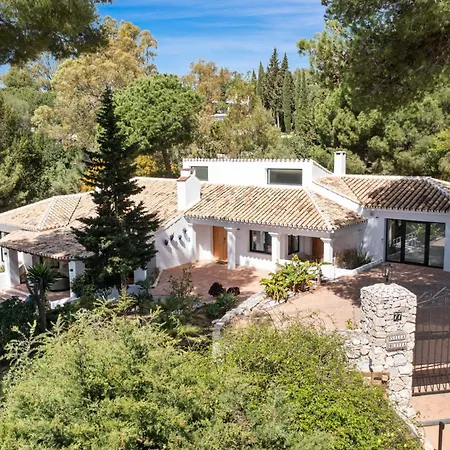 Vivi Homes - Olivia - Sea View - Private Pool - Garden - Bbq Vila